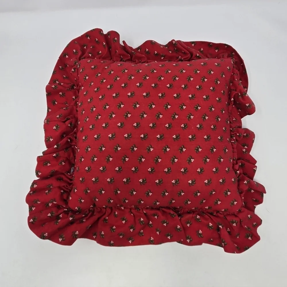 VINTAGE HANDMADE NEEDLE WORK EMROIDERY CHRISTMAS THROW PILLOW POINSETTIA RED